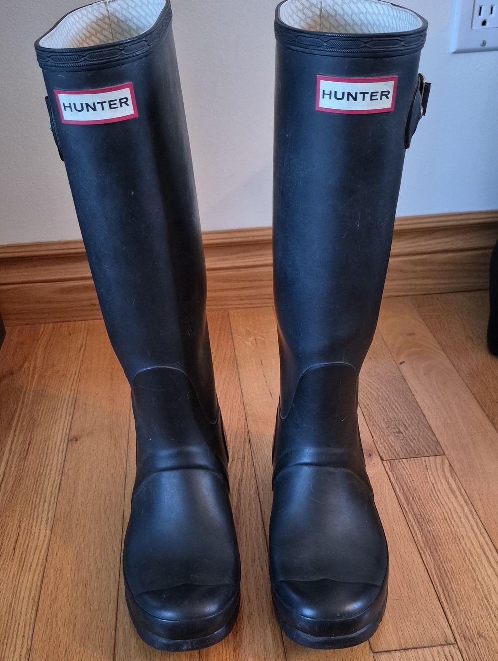 HUNTER Women’s Original Tall Waterproof Matte Black Rain Boots Size 7